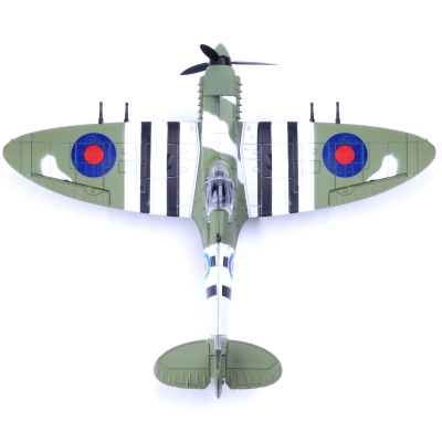 4D model nacvakávací stavebnice Spitfire (tmavě zelená) 1:48