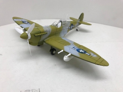 4D model nacvakávací stavebnice Spitfire (zlatá) 1:48