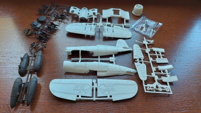 4D model nacvakávací stavebnice Corsair F4U (bílá) 1:48